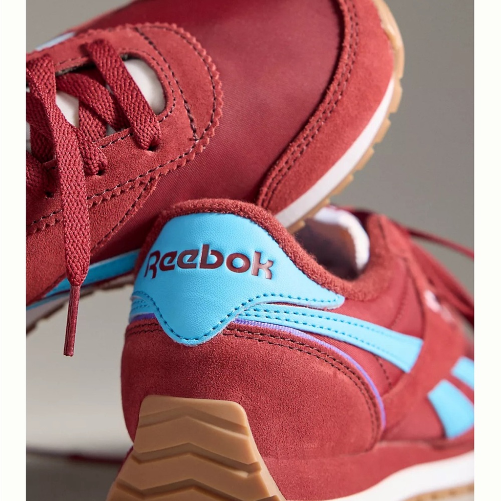 Reebok by anthropology Women's Red and Blue Sneakers sz 8 - Picture 2 of 3